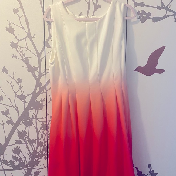 Calvin Klein
White Pink Scuba Ombré Sleeveless Knit Cocktail Dress size 14 - Picture 3 of 5